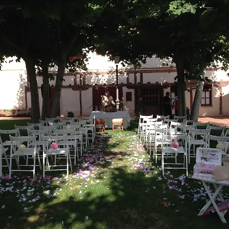 Hotel El Rancho 4*