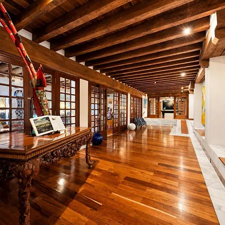Hotel El Rancho 4*