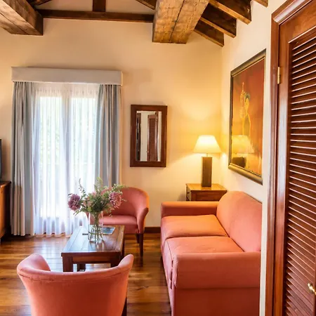 Hotel El Rancho 4*