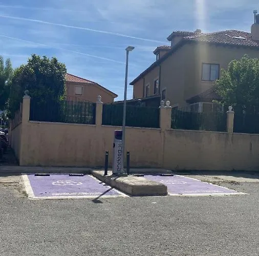 Готель El Rancho 4*