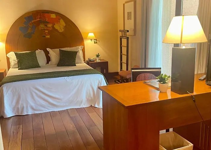 Готель El Rancho 4*